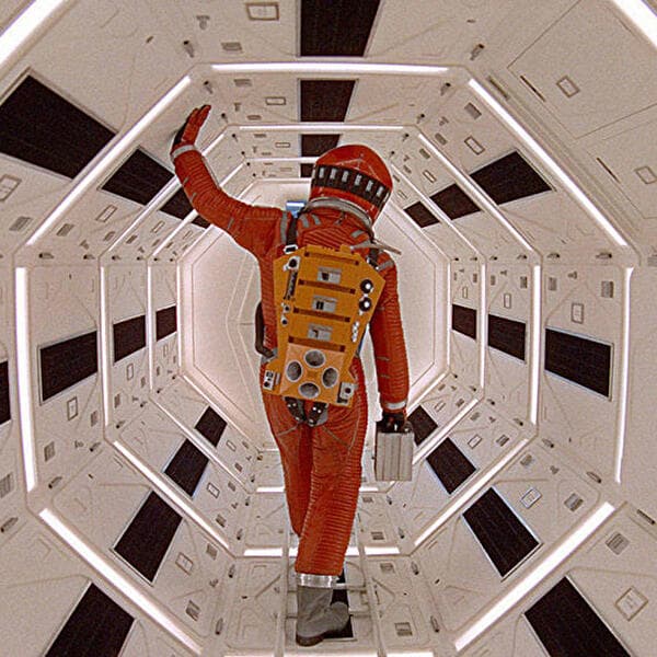 2001 : l'odyssée de l'espace (Spacewalks)